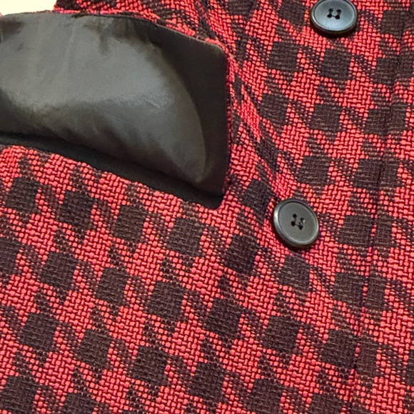 Bar III Red and Black Houndstooth Blazer - Picture 4 of 9